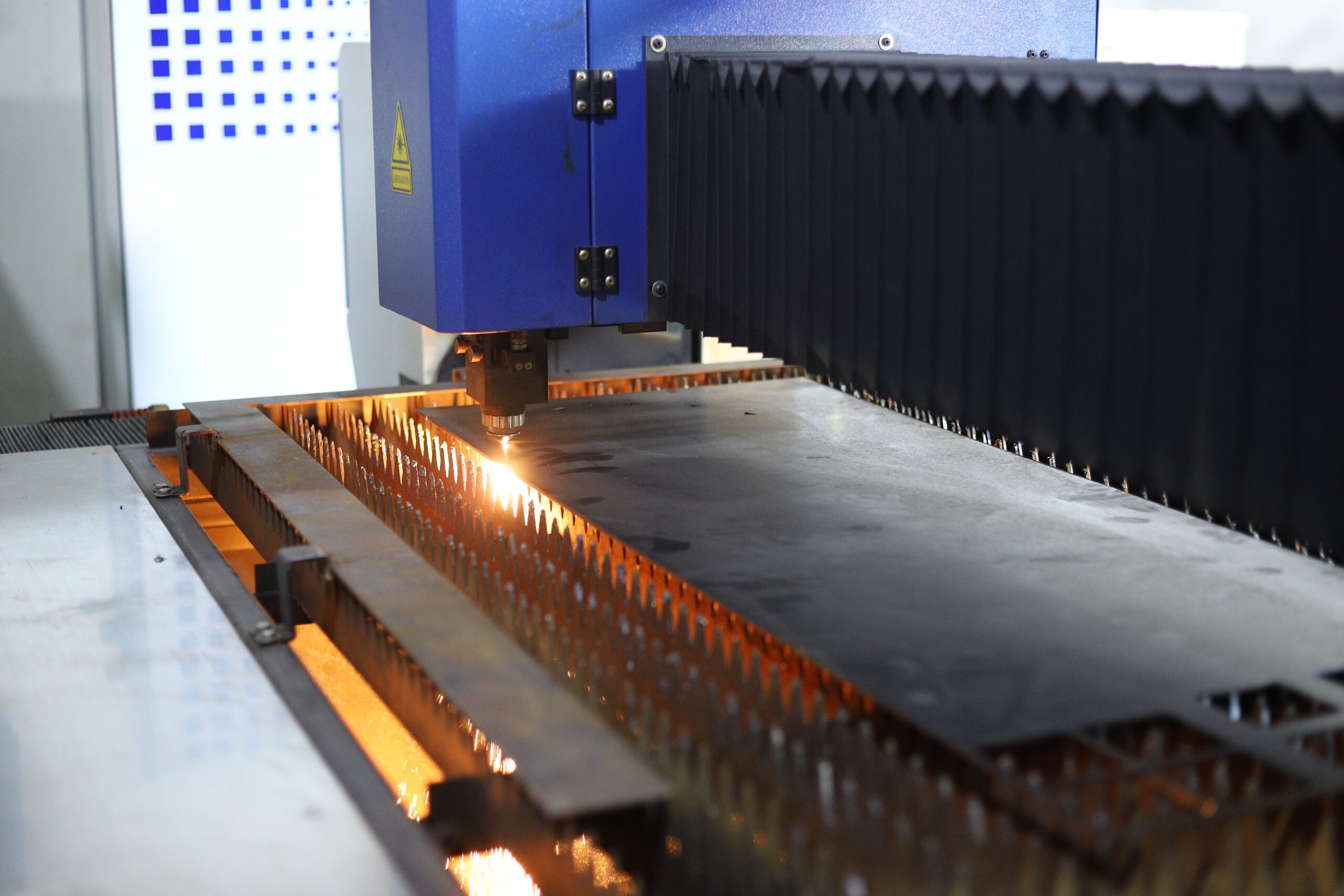 Manfaat Menggunakan Pintu Besi laser Cutting